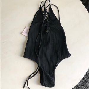 Minimale animale one piece
